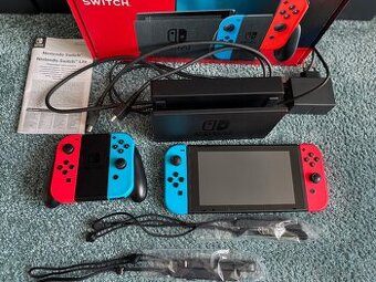 Nintendo Switch + náhradní sada Switch Joy-Con - 1