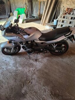 Kawasaki 750 ZR-7S