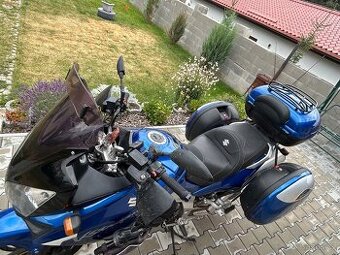 Suzuki V-Strome 1000 DL