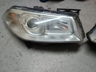 Prodám přední světla na Renault Megane 2
