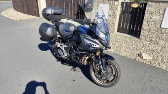 CFMOTO 700MT