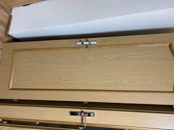 Prodám sadu interiérových dveří- dekor dub vč .kování