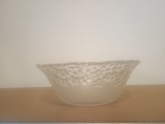 Stará skleněná mísa