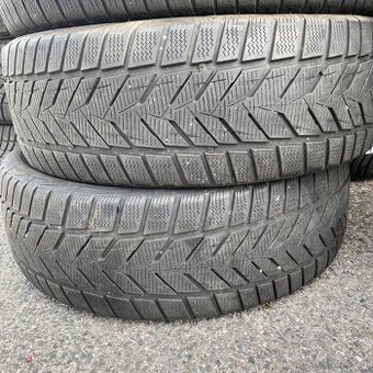 Zimní pneu 225/60 R17 103H Vredestein 5mm