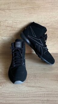 38,5 Kotnikove tenisky