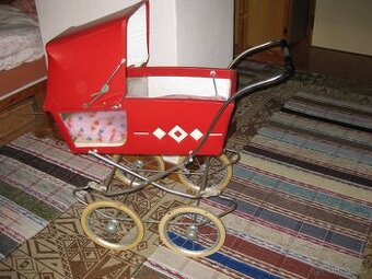 Kočárek z r.1974