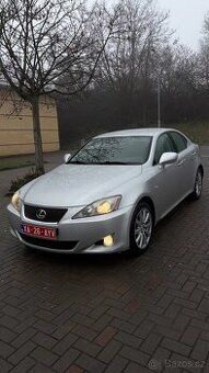 Lexus is220d