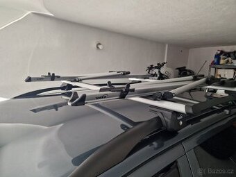💪 Střešní příčníky HAKR + 2× nosič kol HAKR SPEED ALU – Ško
