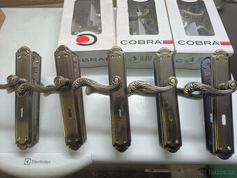 Kování Cobra Florance