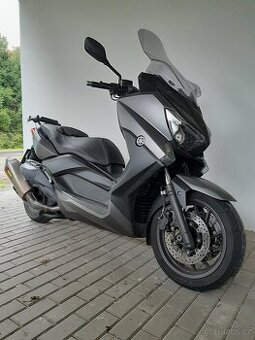 Yamaha X-Max 400