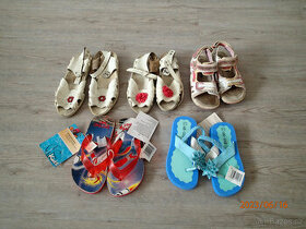 Prodám páskové boty vel. 27, 29, 30, 31 a žabky vel. 30