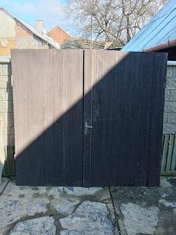 Zdarma Garážové vrata