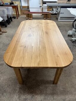 Dubový jídelní stůl – masiv 40 mm | 180 × 100 cm