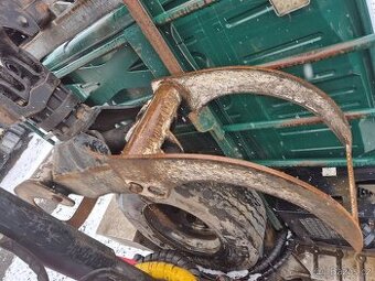 Drapák na kulatinu Palfinger FG53 včetně rotátoru