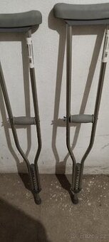 Podpažní berle duralové