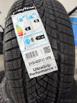 215/45R16 90V Goodyear Ultragrip Performance+