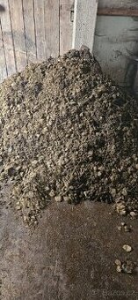 Daruji koňský hnůj za odvoz