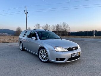 Ford Mondeo ST220