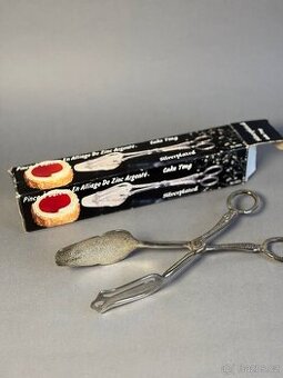 Velké postříbřené kleště na dorty. Retro.