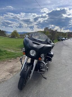 Indian Roadmaster Dark Horse