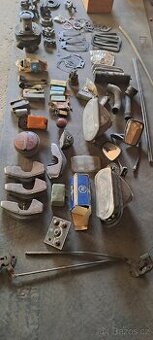 Soubor dilu na auta i motorky