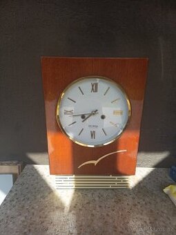 PRIM (Ingra) nástěnné hodiny – retro