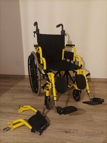 Dětský invalidní vozík - 1