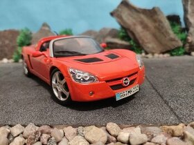 Prodám model 1:18 Opel speedster - 1