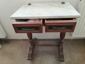 Starý stolek