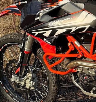 Padáky KTM 690 Enduro R