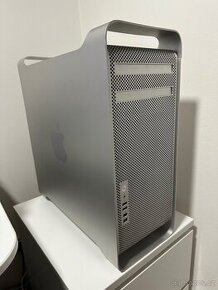 Apple Mac Pro Intel Xeon 5GB RAM ATI Radeon A1186 + monitor