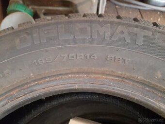 Pneu 185/70R14 - 1