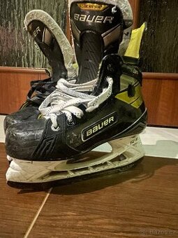 Brusle Bauer Supreme 3S