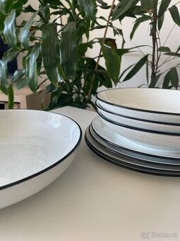 Sada nádobí HM Home (jídelní set talířů a mísy)