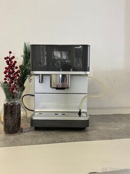 Kávovar Miele CM6350