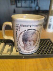 Památeční porcelánový hrnek - 1