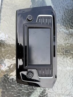 Rádio/navigace passat B8 golf 7
