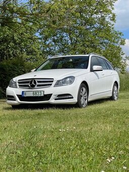 Mercedes C250 4MATIC Avantgarde, 150 kW, po servisu