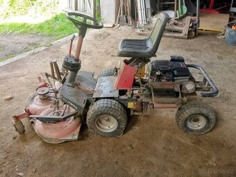 Zahradní traktor, rider, sekačka