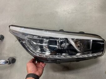 Pravé přední světlo Kia ceed 2012-2018 92102A2220