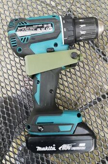 pevné nastavení otáček vrtačky Makita DDF485 - 1