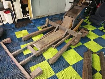 Mobilní zvedak 2 tuny 180 cm