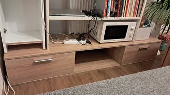 Dlouhá skřiň k obývací stěně Sonoma