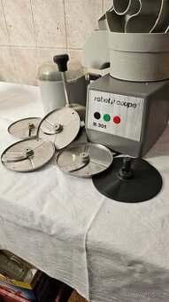 ROBOT COUPE R301 krouhač zeleniny + kutr