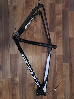 Nový nepoužitý karbonový rám Scott Scale 29er / velikost L /