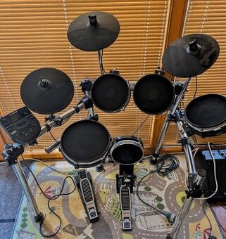 Elektrické bicí Alesis Nitro Mesh Kit