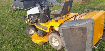 Zahradni traktor