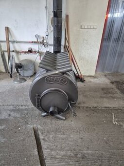 Teplovzdušná kamna na dřevo s výměníkem