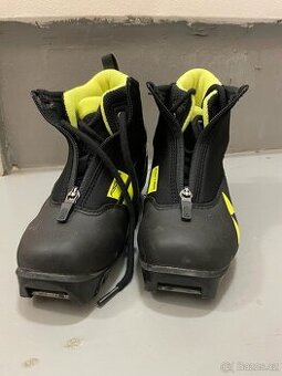 Dětské boty na běžky vel. 33