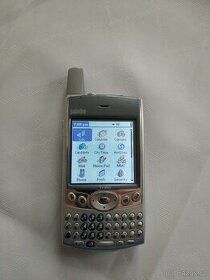 palmOne Treo 600 s krabicí a s příslušenstvím